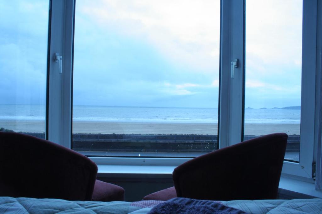 Devon View 3*